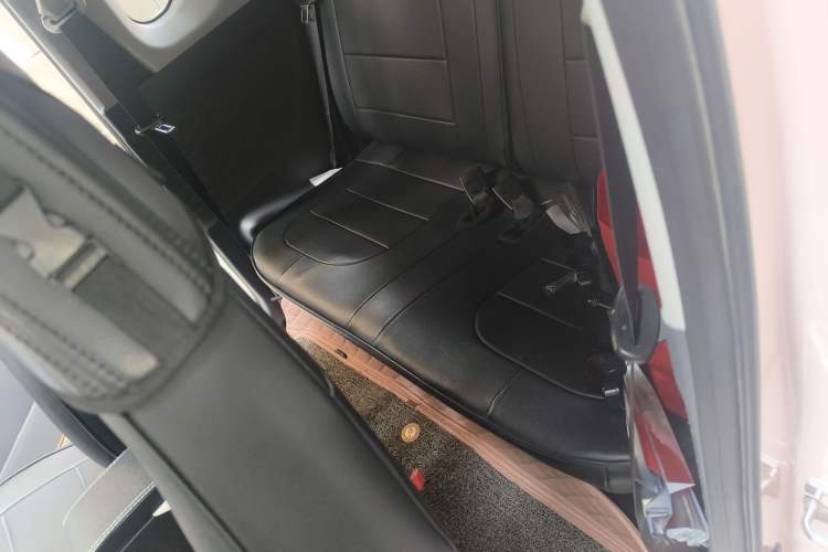 Used Wuling Hongguang MINIEV 2021 Macaron Premium Model – Lithium Iron Phosphate Left Rear Seat