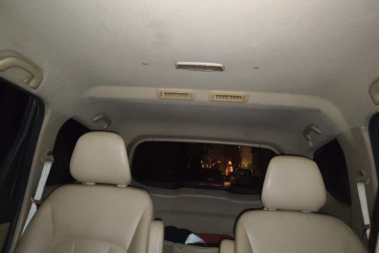 Used Baojun 730 2014 1.5L manual Comfort version 7 seats
