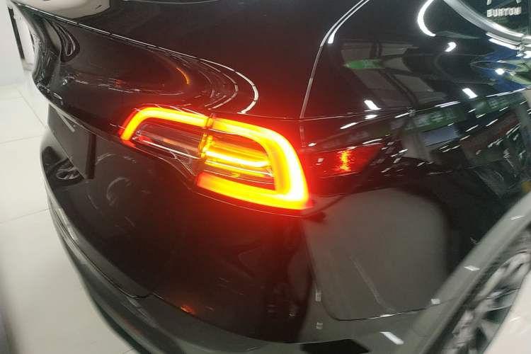 Used Tesla Model Y 2022 Rear-Wheel-Drive Version