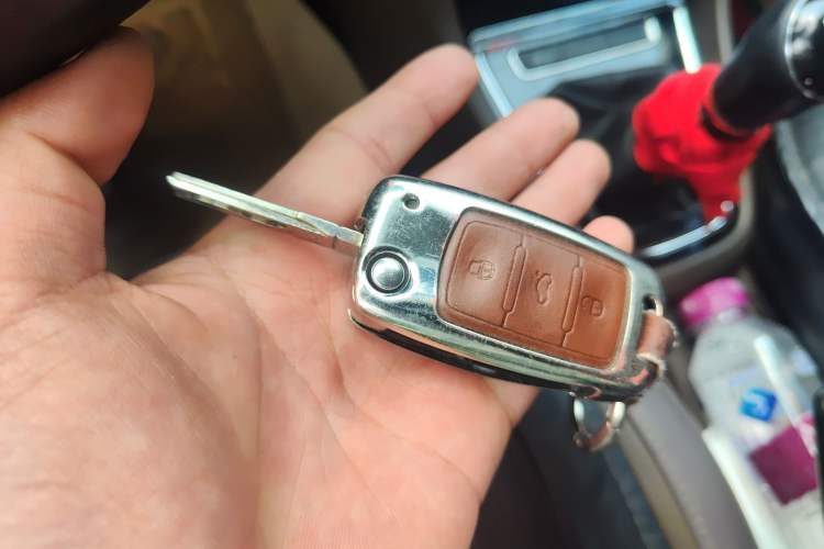 Used Volkswagen Bora 2013 1.6L Manual Comfort Model
