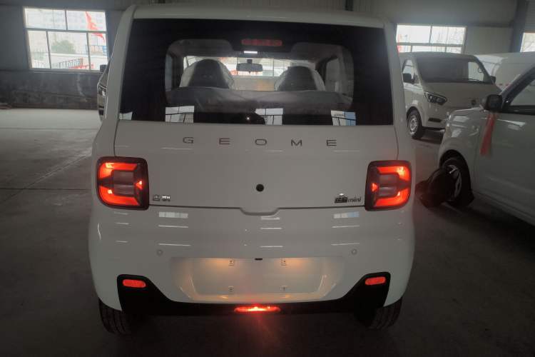 Used Geely Galaxy Panda 2024 Panda Mini 200km Endurance Bear
