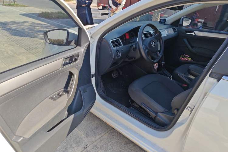 Used Volkswagen Santana 2015 Haval H6 1.6L Automatic Luxury Model