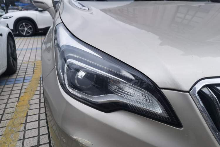 Used Buick Envision 2015 20T Two-Wheel-Drive Elite Model
