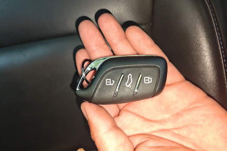 Used MG 4 EV 2023 415 km Range Sea-Faring Champion Edition
