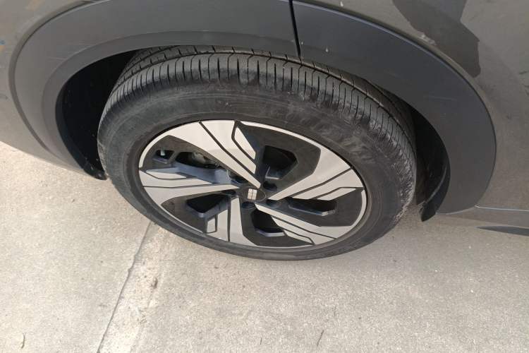 Used Geely Galaxy E5 2024 530km Starship Edition Right Rear Wheel Hub