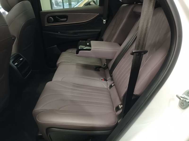 Used Chery Tiggo 9 2025 2.0T Automatic Two-Wheel Drive Luxury Edition 5 Seats — 16