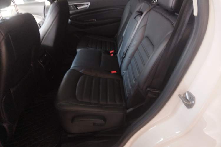 Used Ford Edge 2016 EcoBoost 245 Two-Wheel-Drive Titanium 7-Seater