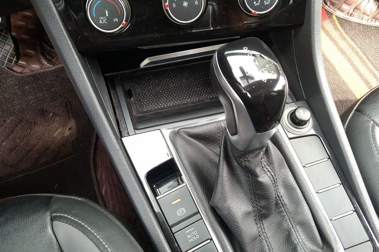 Used Volkswagen Sagitar 2019 280TSI DSG Comfort Version China V Standard Gear Lever