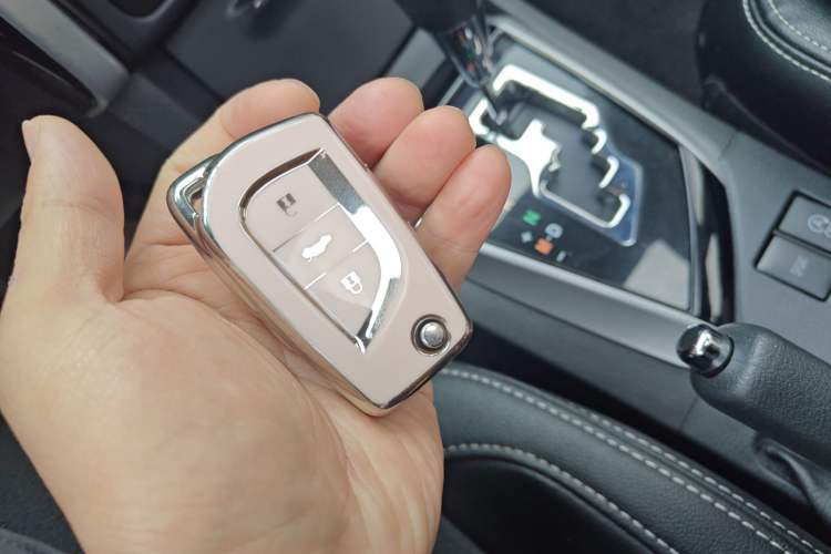 Used Toyota Corolla 2017 Revised Version 1.2T S-CVT GL-i