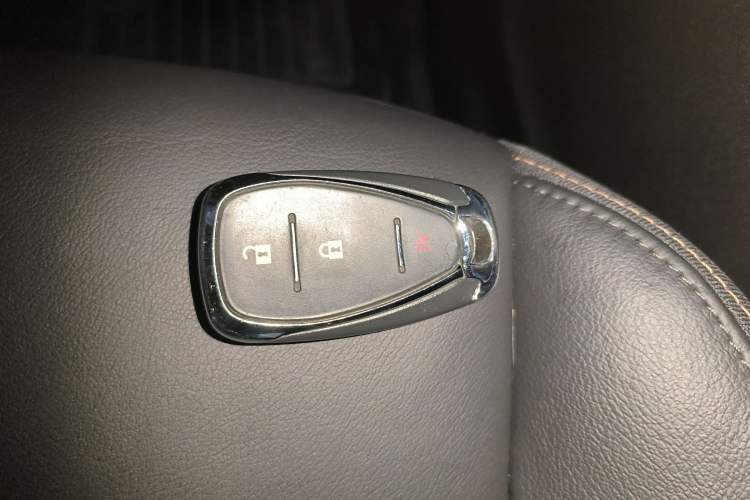 Used Chevrolet Equinox 2018 550T Automatic All-Wheel-Drive Explorer Edition Vehicle Key