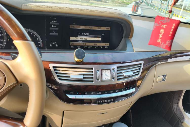 Used Mercedes-Benz S-Class 2010 S 400 L HYBRID
