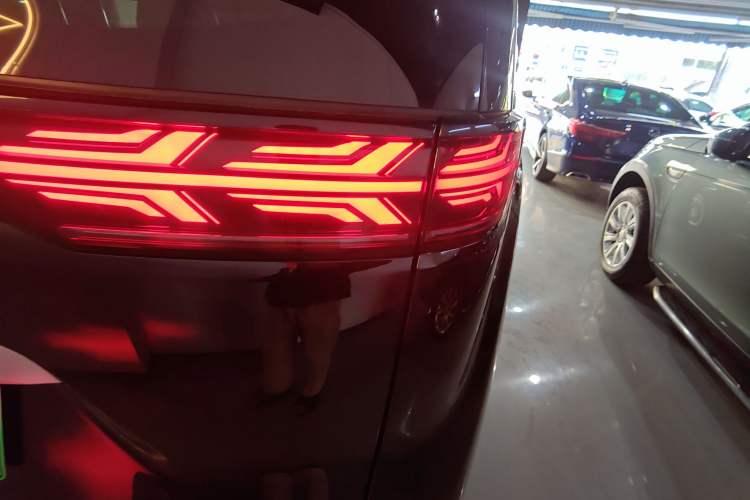 Used Denza D9 2022 DM-i 970 Four-Wheel Drive Flagship Model