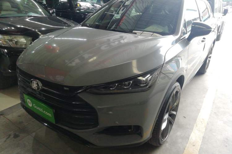 Used BYD Tang 2018 2.0T Automatic SmartConnect Luxury Edition 5 Seats China V Standard