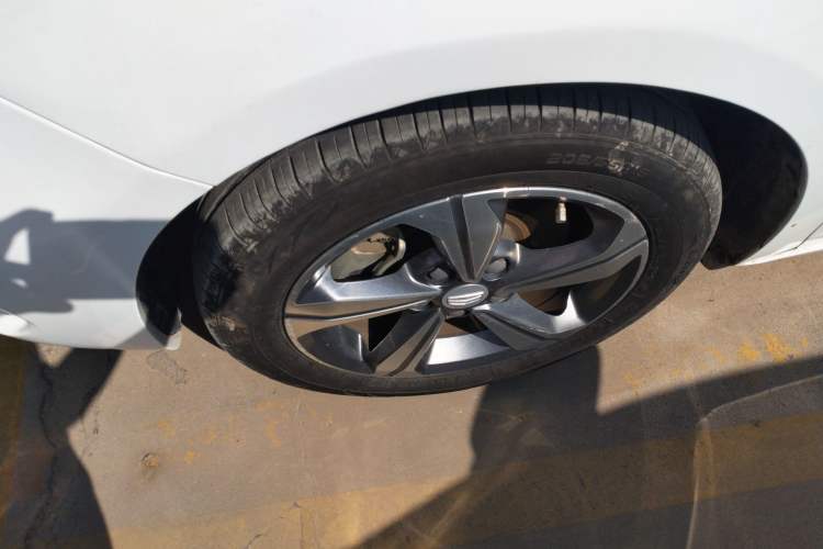 Used Geely Auto Emgrand GL 2018 1.8L Manual Elite Smart Connectivity Version