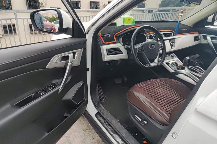 Used Geely Auto Emgrand X7 Sport 2018 1.8TD Automatic Two-Wheel Drive Smart Connect 4G Internet Edition