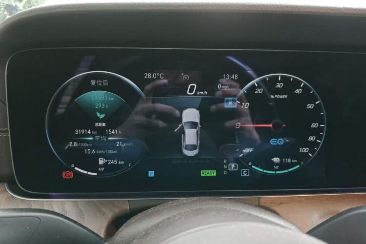 Used Mercedes-Benz E-Class New Energy 2022 Restyled E 350 e L Plug-in Hybrid Sedan
