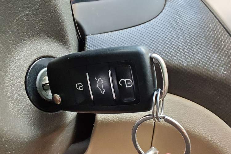 Used Hyundai Verna (older generation) 2010 Sedan 1.4L Automatic Comfort Model GS
