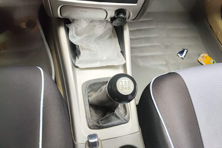 Used Hyundai Elantra 2007 1.6L Manual Comfort Model
