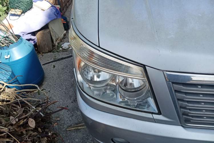 Used Soueast Delica 2008 2.0L Fashion Edition Right Front Headlight