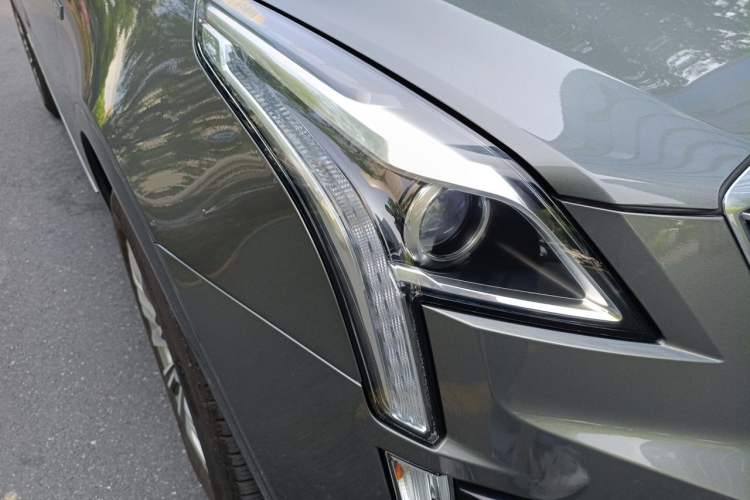 Used Cadillac XT5 2018 25T Luxury Model