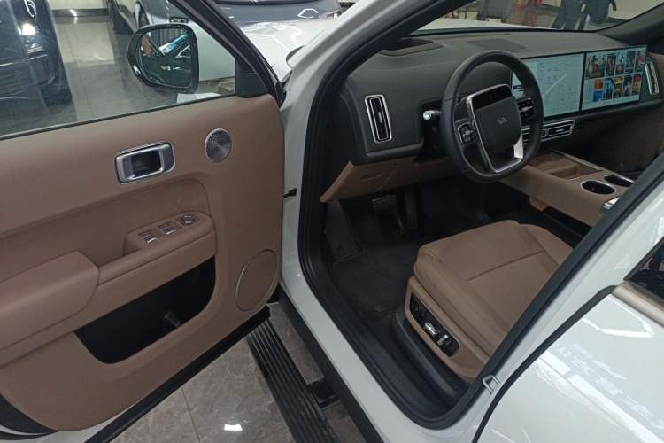 Used Li Auto L9 2025 Ultra Smart Refreshed Edition
