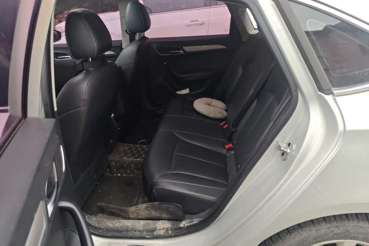 Used Roewe i6 New Energy 2017 45T Hybrid Connect & Smart Enjoyment Edition Left Rear Seat