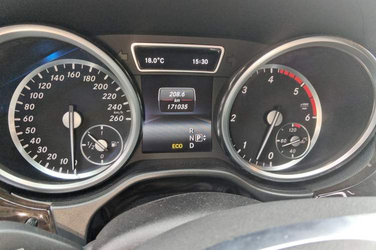 Used Mercedes-Benz GL-Class 2015 GL 350 CDI 4MATIC Instrument Cluster