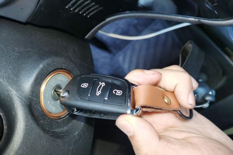 Used Mitsubishi Outlander 2013 2.0L 4x4 Urban Navigation Edition 5 Seats Vehicle Key