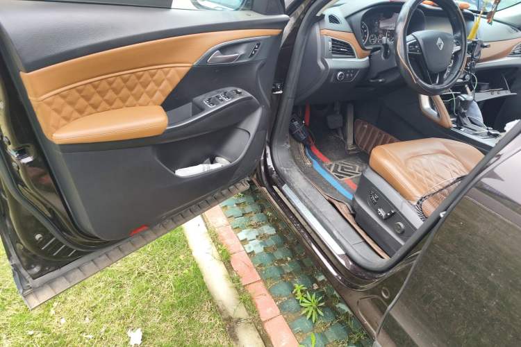 Used BORGWARD BX7 2016 28T Four-Wheel Drive Flagship Version 5 Seats Driver Seat