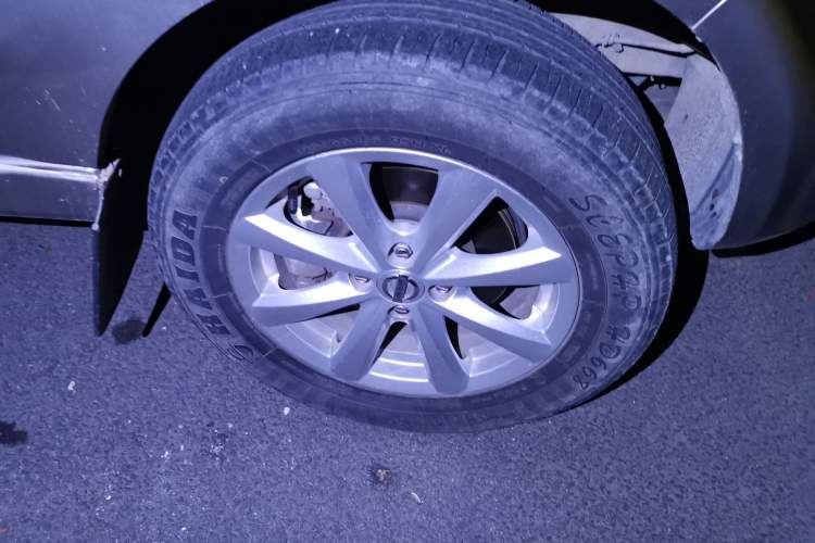 Used Jinbei New Hiace S 2021 1.5L Business-Grade Bus Non-Air-Conditioned Version China VI Standard SWC15M