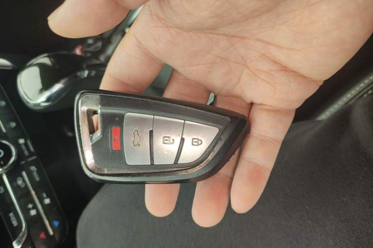 Used Venucia T90 2017 2.0L CVT Smart Edition