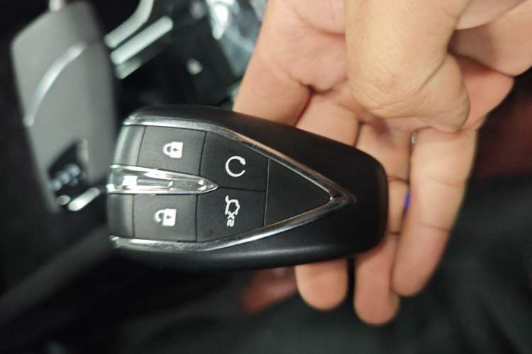 Used Changan Eado 2025 PLUS 1.4T Dual-Clutch High-Energy Version
