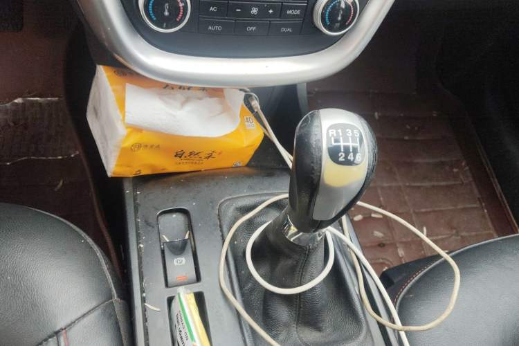 Used Bestune X80 2013 2.0L manual luxury version Gear Lever