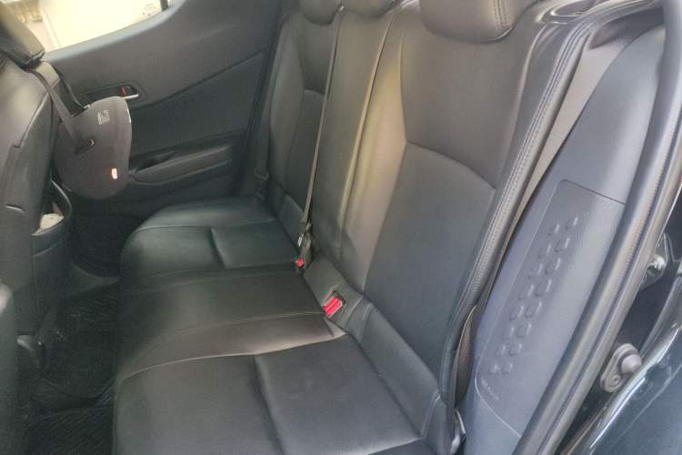 Used Toyota IZOA 2021 Dual-Motor 2.0L Yixiang Edition