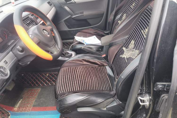 Used Volkswagen Lavida 2015 1.6L Automatic Fashion Edition
