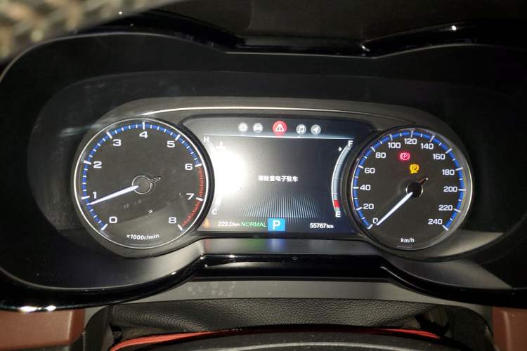 Used GAC Trumpchi GS8 2017 320T Two-Wheel Drive Luxury Smart Connectivity Version (7 Seats)