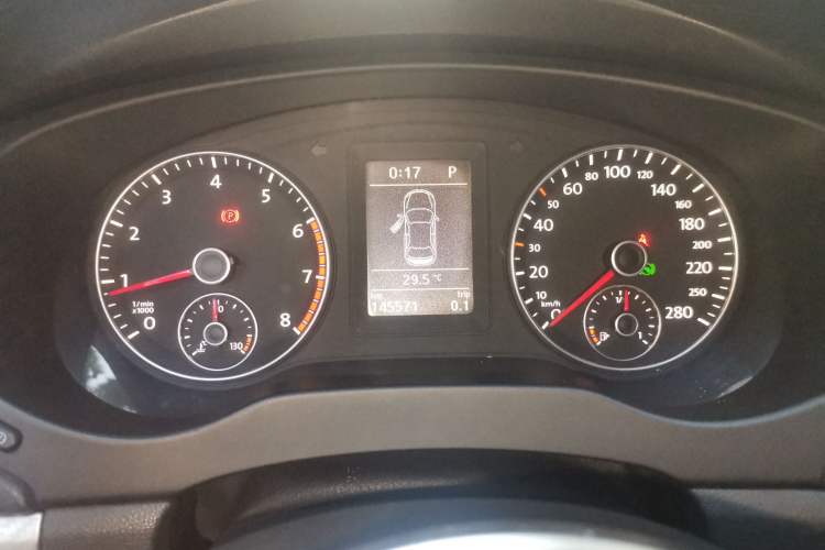 Used Volkswagen Sagitar 2013 2.0 TSI GLI Instrument Cluster