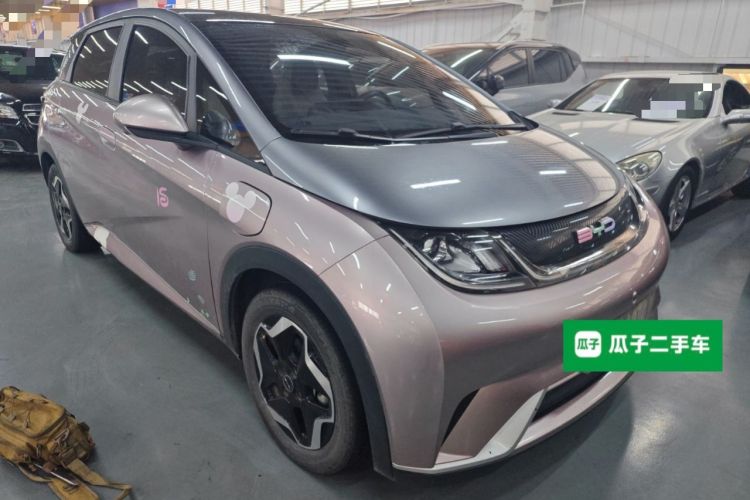 Used BYD Dolphin 2021 405 km Fashion Edition Front Right 45 Deg