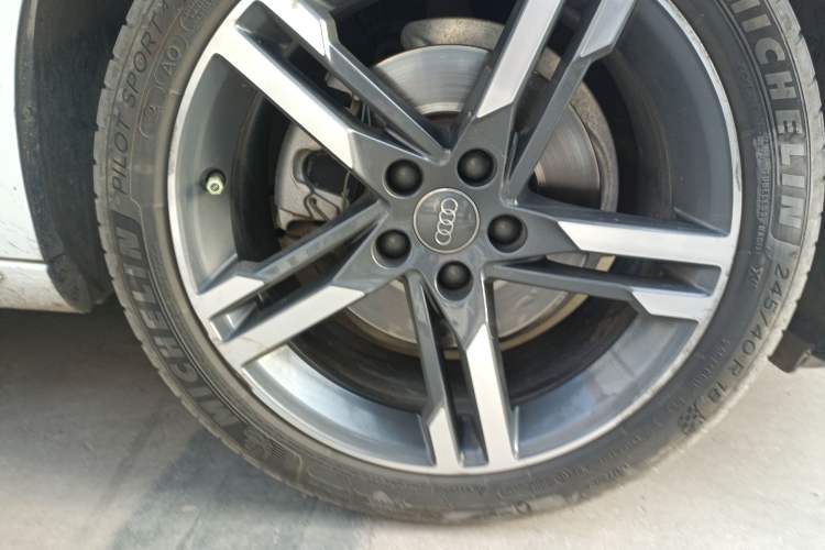 Used Audi A4L 2020 40 TFSI Luxury Dynamic Model
