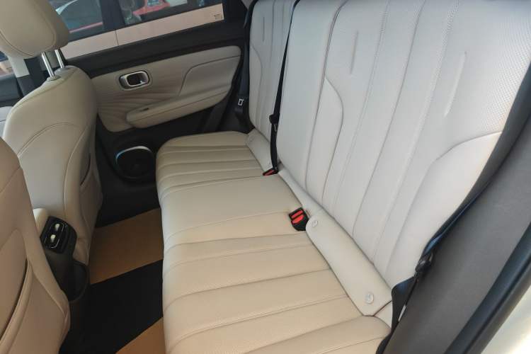 Used AION UT 2025 420 Prestige Edition Left Rear Seat