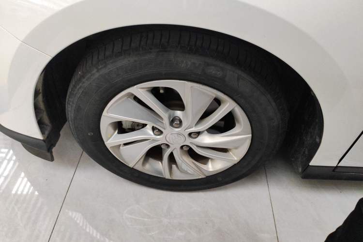 Used Buick Velite 6 2020 Plug-in Hybrid Connected Fashion Model