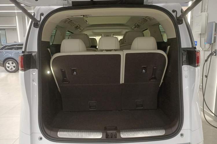 Used Denza D9 2024 DM-i 980 Four-Wheel Drive Flagship Model