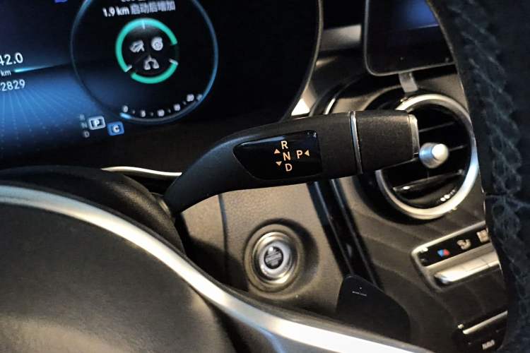 Used Mercedes-Benz C-Class 2019 C 260 L Sport Edition Gear Lever