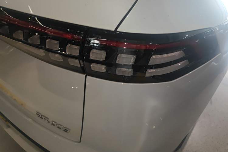 Used Dongfeng eπ eπ008 2025 210Ultra LikeYi Edition 6-Seater
