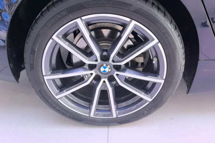 Used BMW 3 Series 2025 325Li M Sport Package
