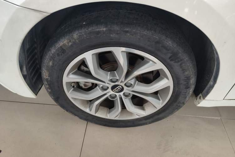 Used Geely Auto Emgrand GT 2016 1.8T Zunya Model Left Front Wheel Hub
