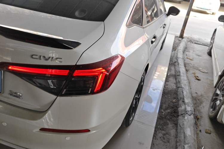 Used Honda Civic 2025 240TURBO CVT SmartFun Pro
