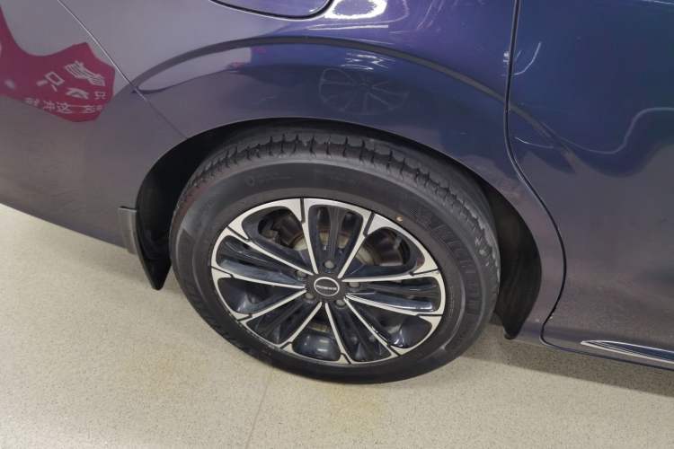 Used Roewe iMAX8 2021 400TGI Supreme Series Prestige Edition
