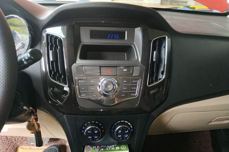 Used FAW Yingzhi G3 2015 1.5L CVT Zhihao Edition