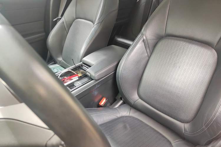 Used Jaguar XFL 2018 XFL 2.0T 250 PS Luxury Edition Left Front Seat